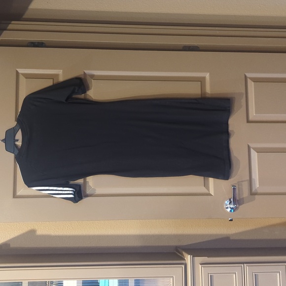 Adidas midi t-shirt dress - Picture 3 of 6